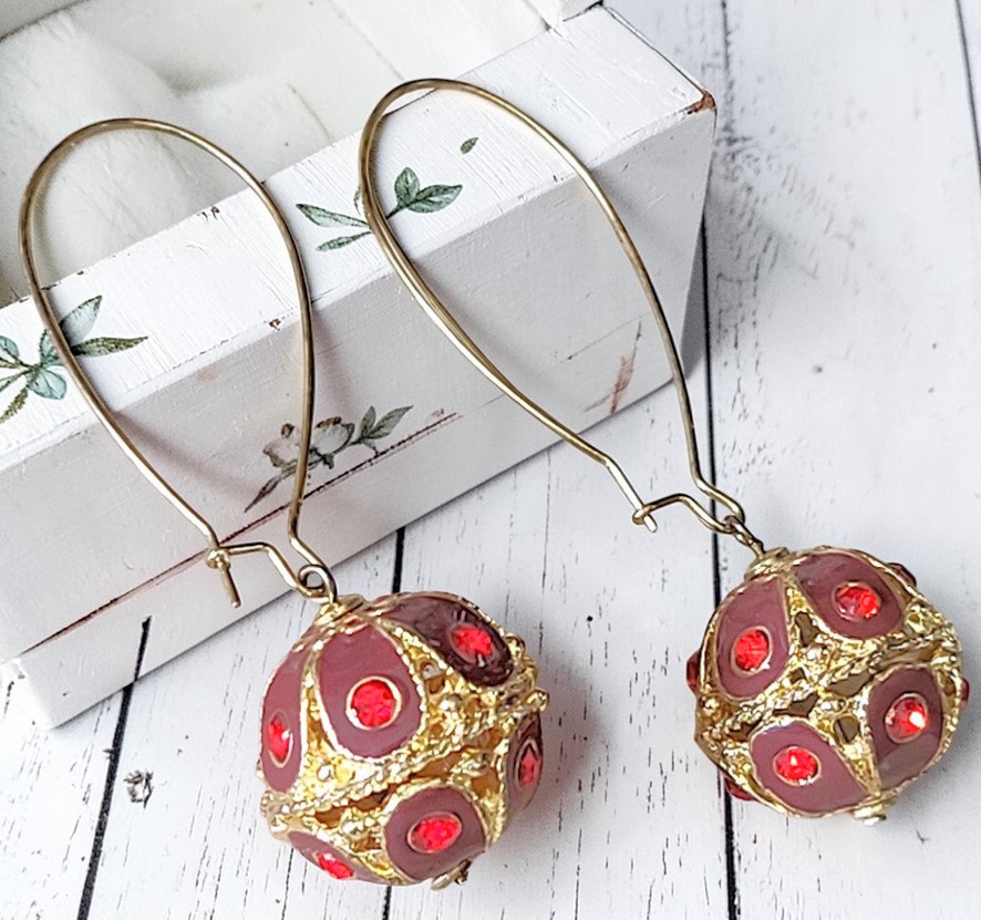 Red enamel earrrings with rhinestones, vintage 80's, pierced earrings