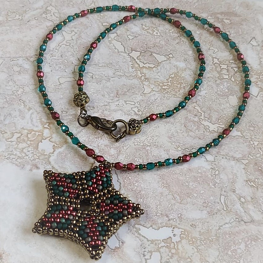 Peyote stitch 5 point star pendant necklace