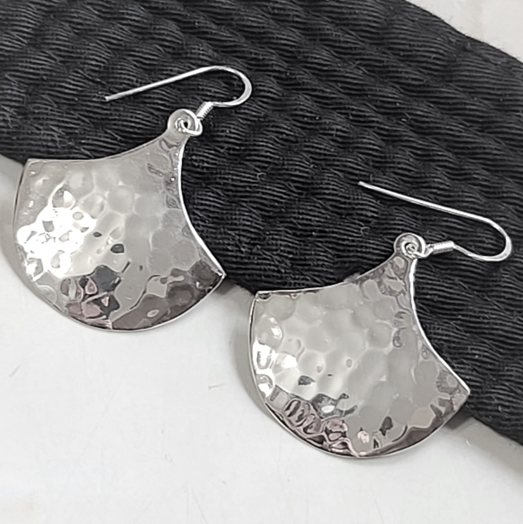 Fan Shaped Hammered 925 Sterling Silver French Wire Earrings - Click Image to Close