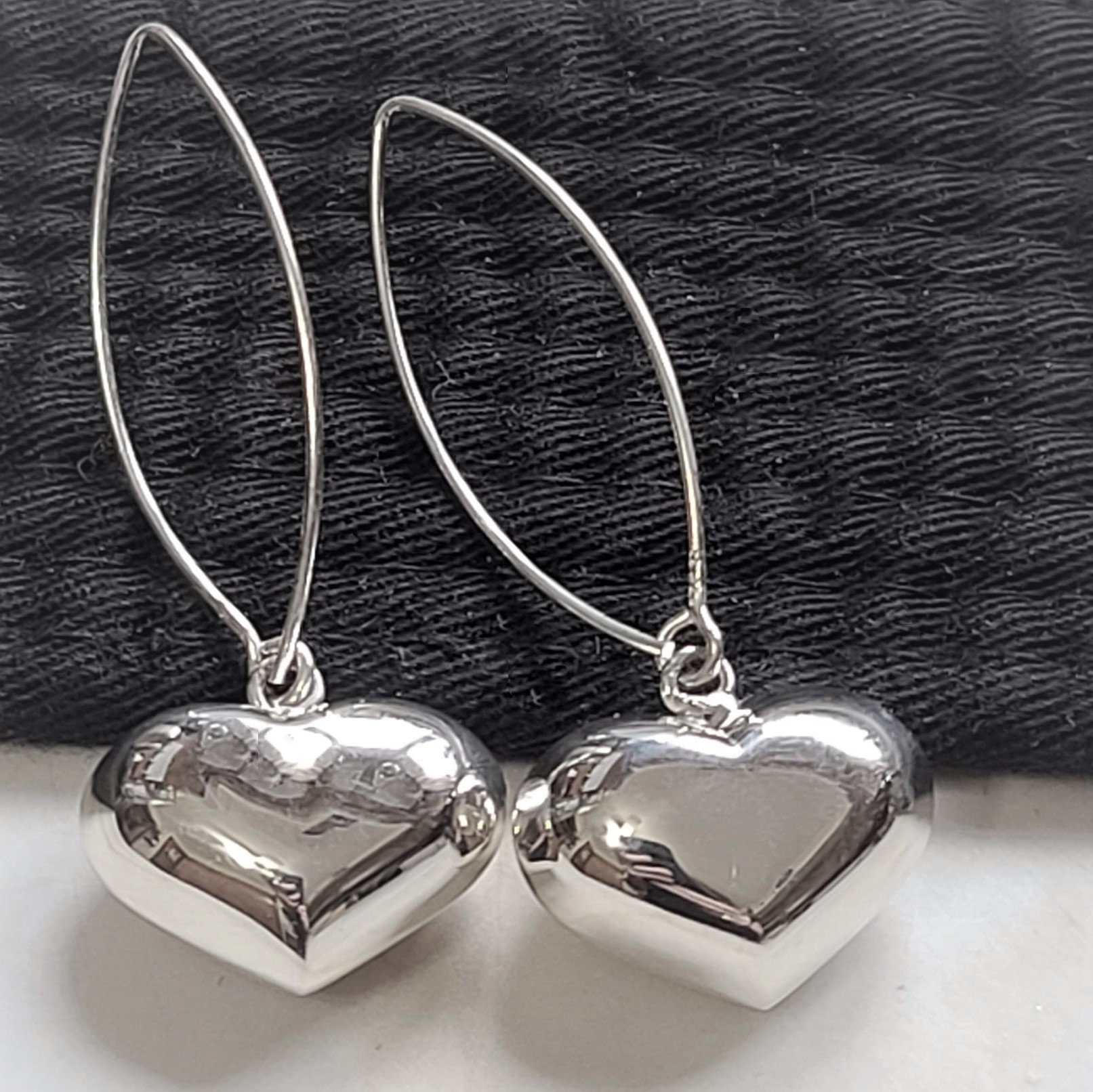 Dangling Hearts Sterling Silver Earrings - Click Image to Close