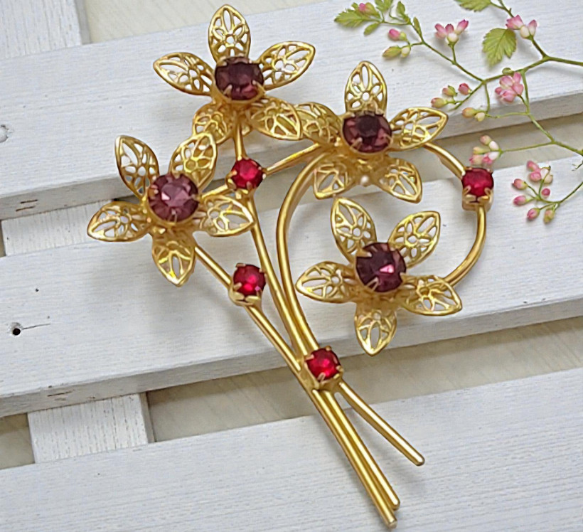 Vintage flower pin, purple and red rhinestones, filigree goldtone bouquet flowers