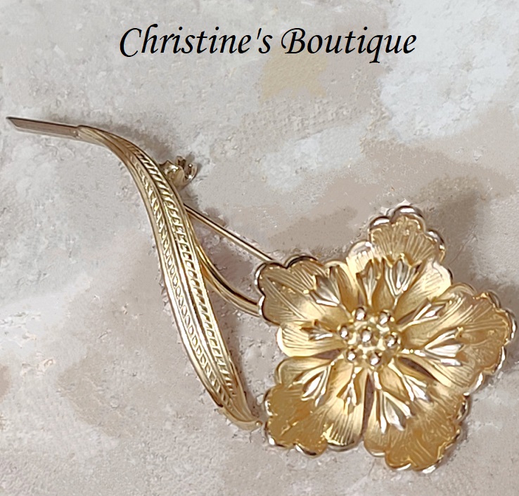 Vintatge flower pin, signed designer Giovanni , flower with stem pin, wear on a hat, coat or scarf - Click Image to Close