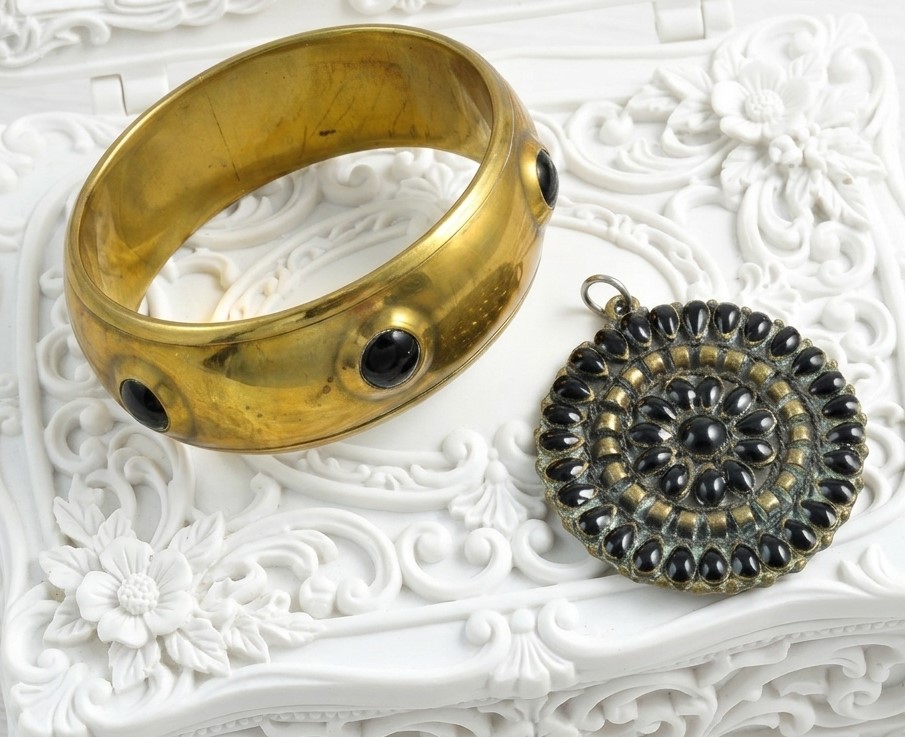 Brass bangle bracelet with black cabachons and matching pendant, vintage set