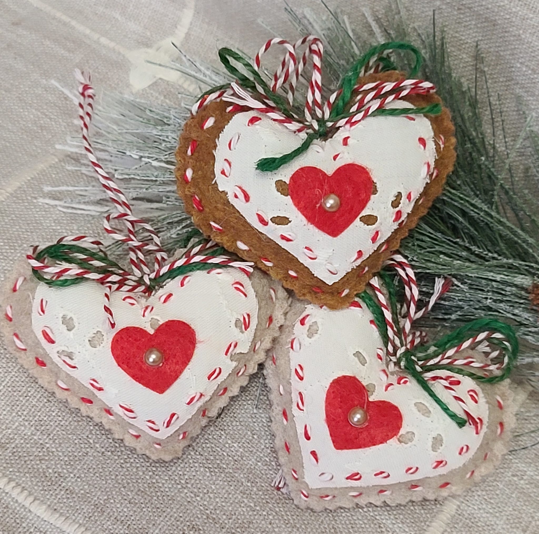 Cookie dough and gingerbread felt hearts with lace set of 3 - Click Image to Close