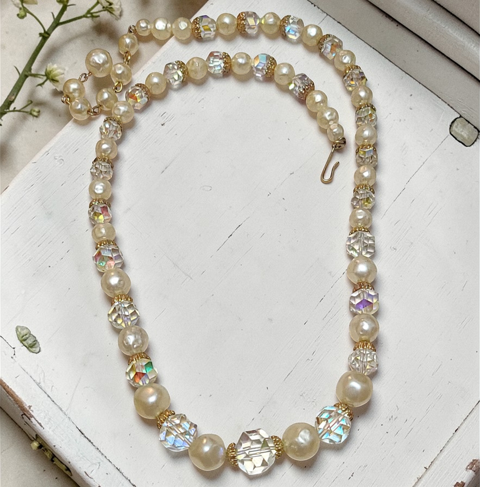 Laguna Pearl and Crystal Graduated Bead Necklace 23"
