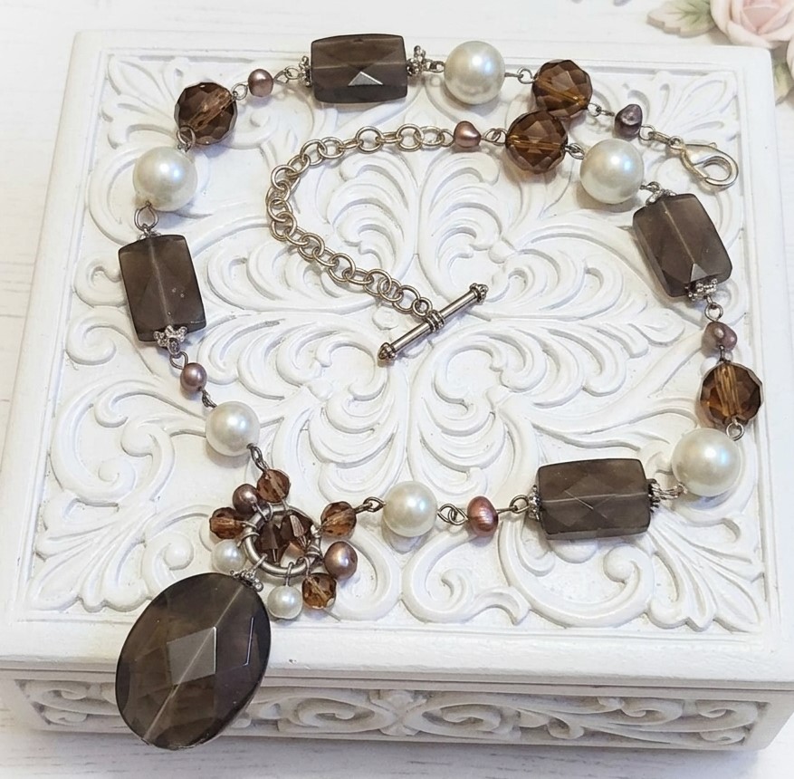 Costume Lariat Necklace with Glass and Pearl Beads