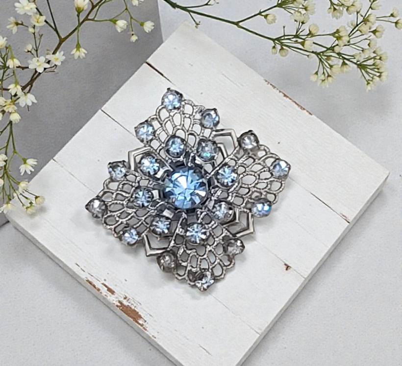 Blue Rhinestone and Silvertone Filigree Pin
