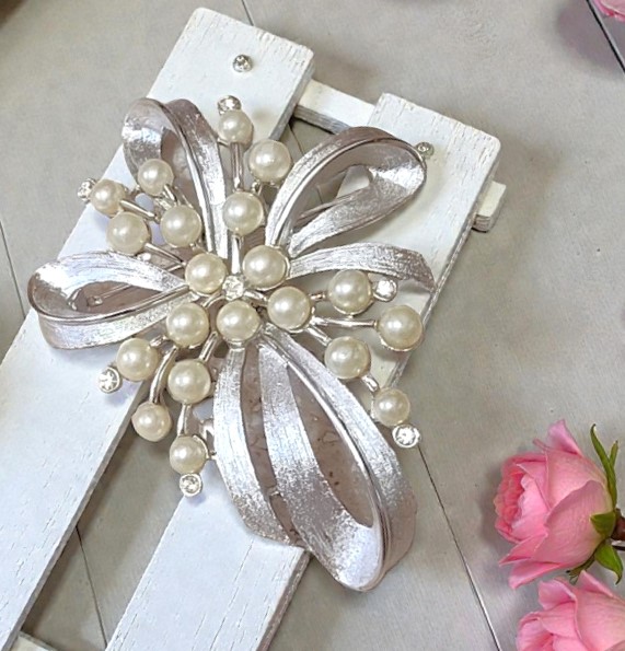Trifari designer pin, vintage, brushed silvertonne with pearl accents