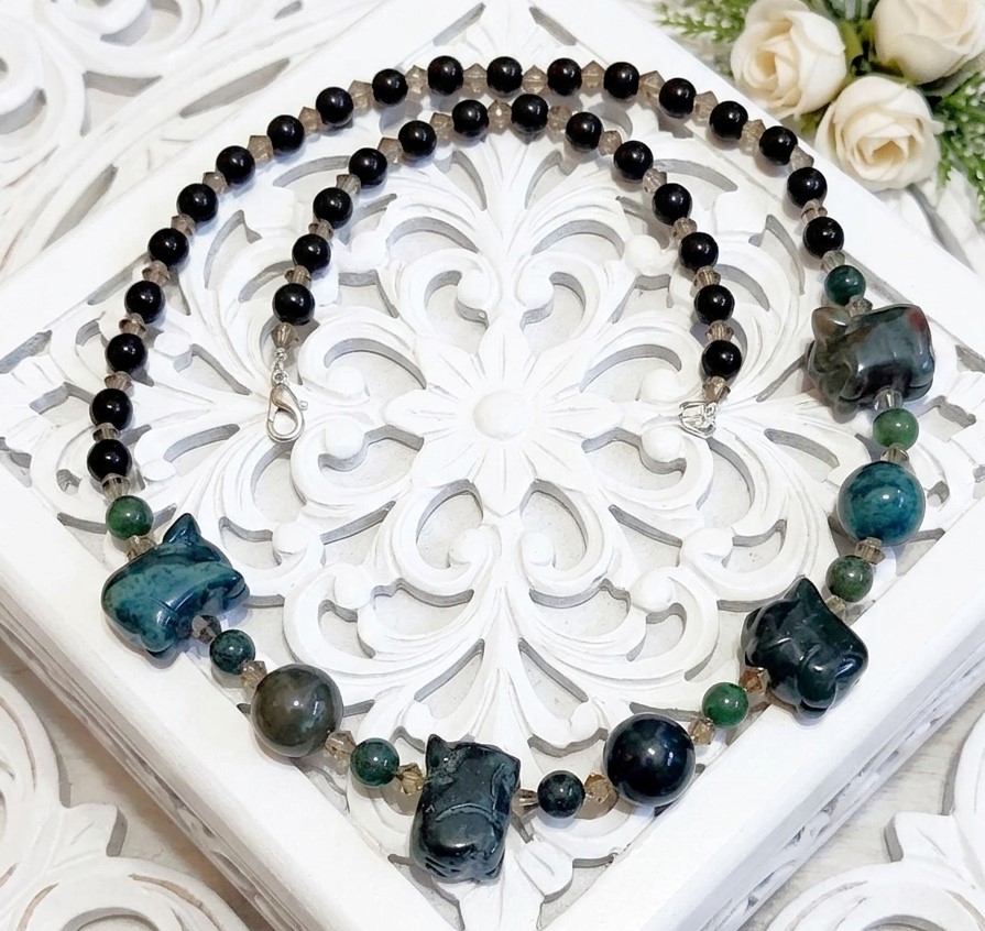 Siberian Jade Carved Piggies Necklace 18"