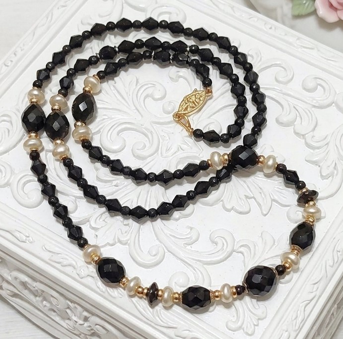 Black Glass Faceted Beads with Pearls Necklace 24" Long
