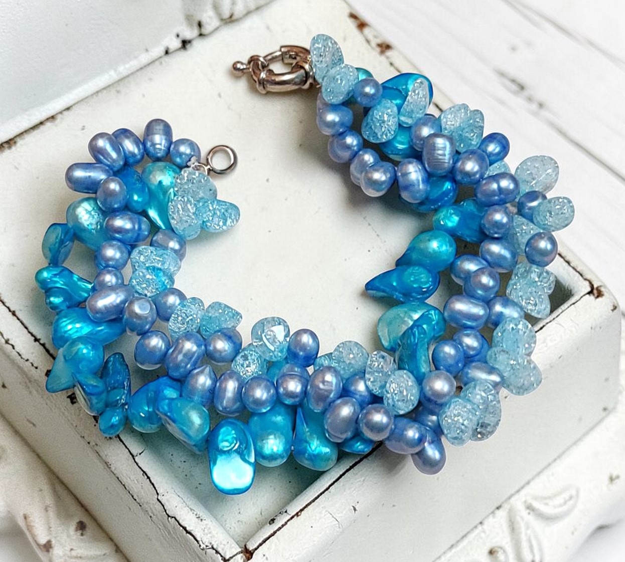 Blister pearls bracelet, multi strand with dyed shell, chunky bracelet