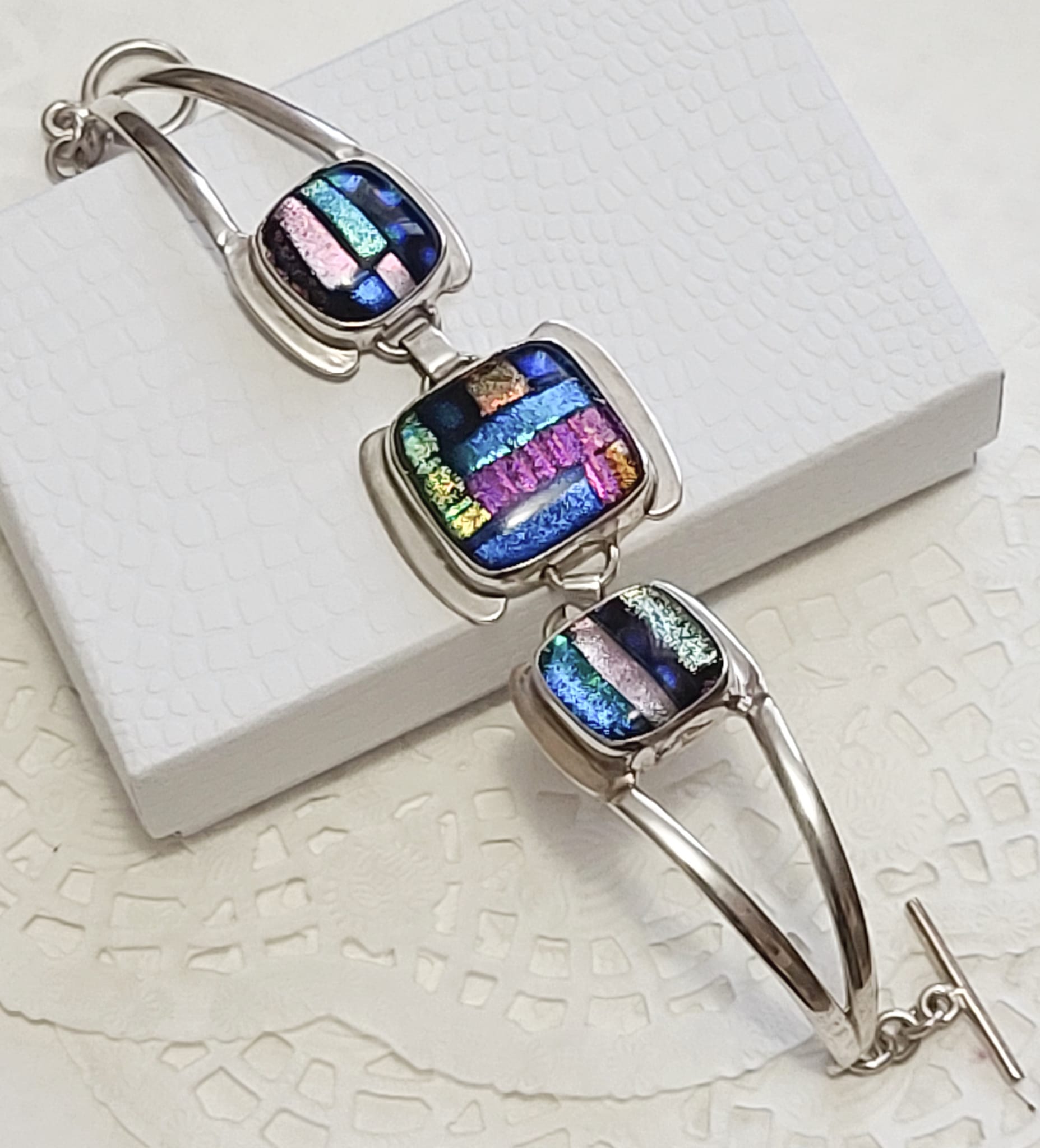 Dichroic Glass Set in 925 Sterling Silver Bracelet - Click Image to Close