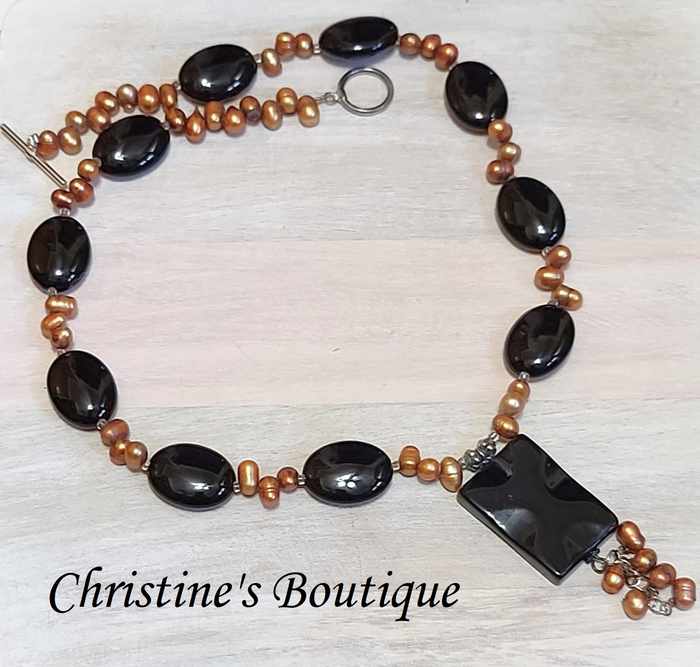 Black onyx gemstone and bronze pearls pendant drop necklace