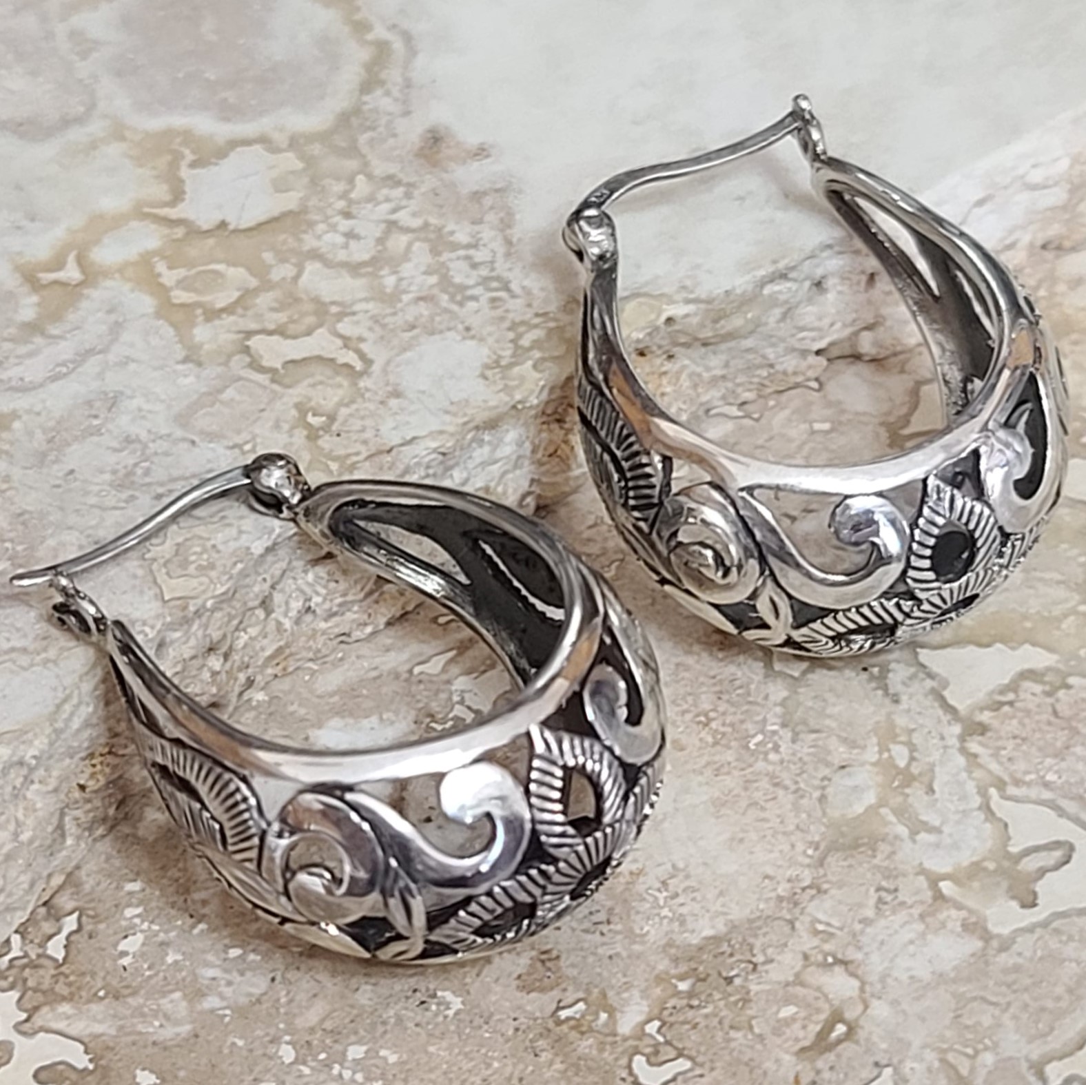 Rhodium Plated Sterling SilverScroll Floral Design Hoop Earrings - Click Image to Close