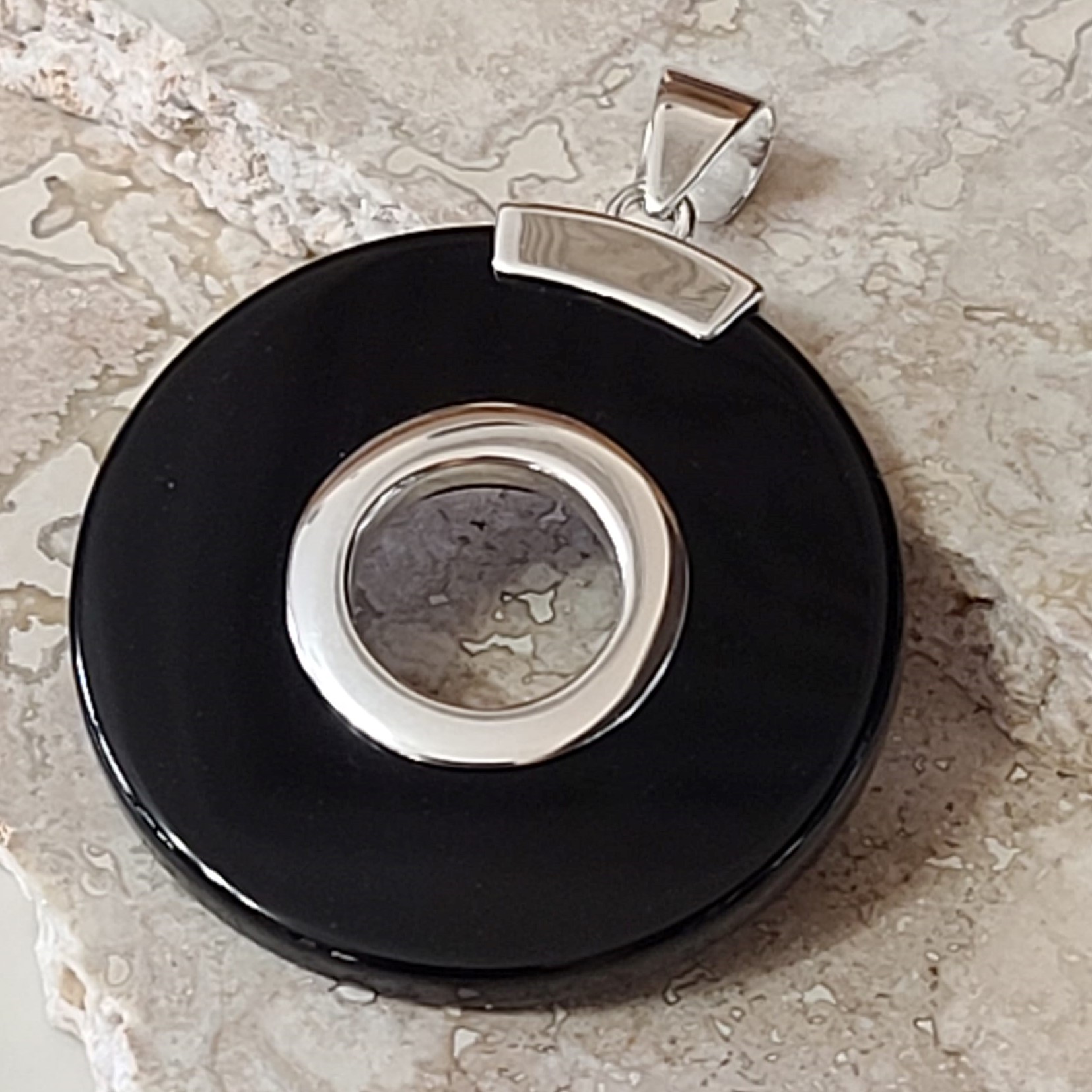 Black Onyx and 925 Sterling Silver Cut out Disc Pendant - Click Image to Close