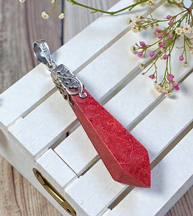 Sponge Coral in 925 Sterling Silver Pendant