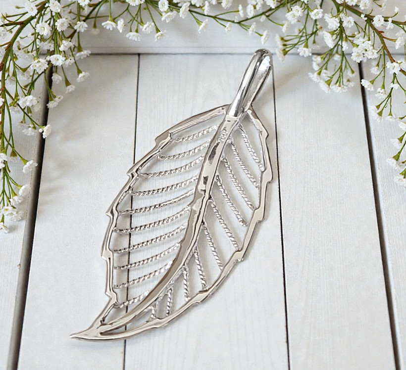 925 Sterling Silver Cut out Leaf Pattern Pendant