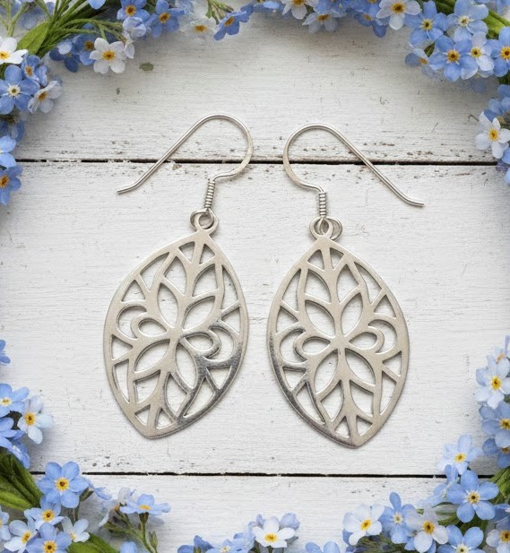 925 Sterling Silver Cut out Design Marquise Design Earrings 925 Sterling Silver Cut out Design Marquise Design Earrings