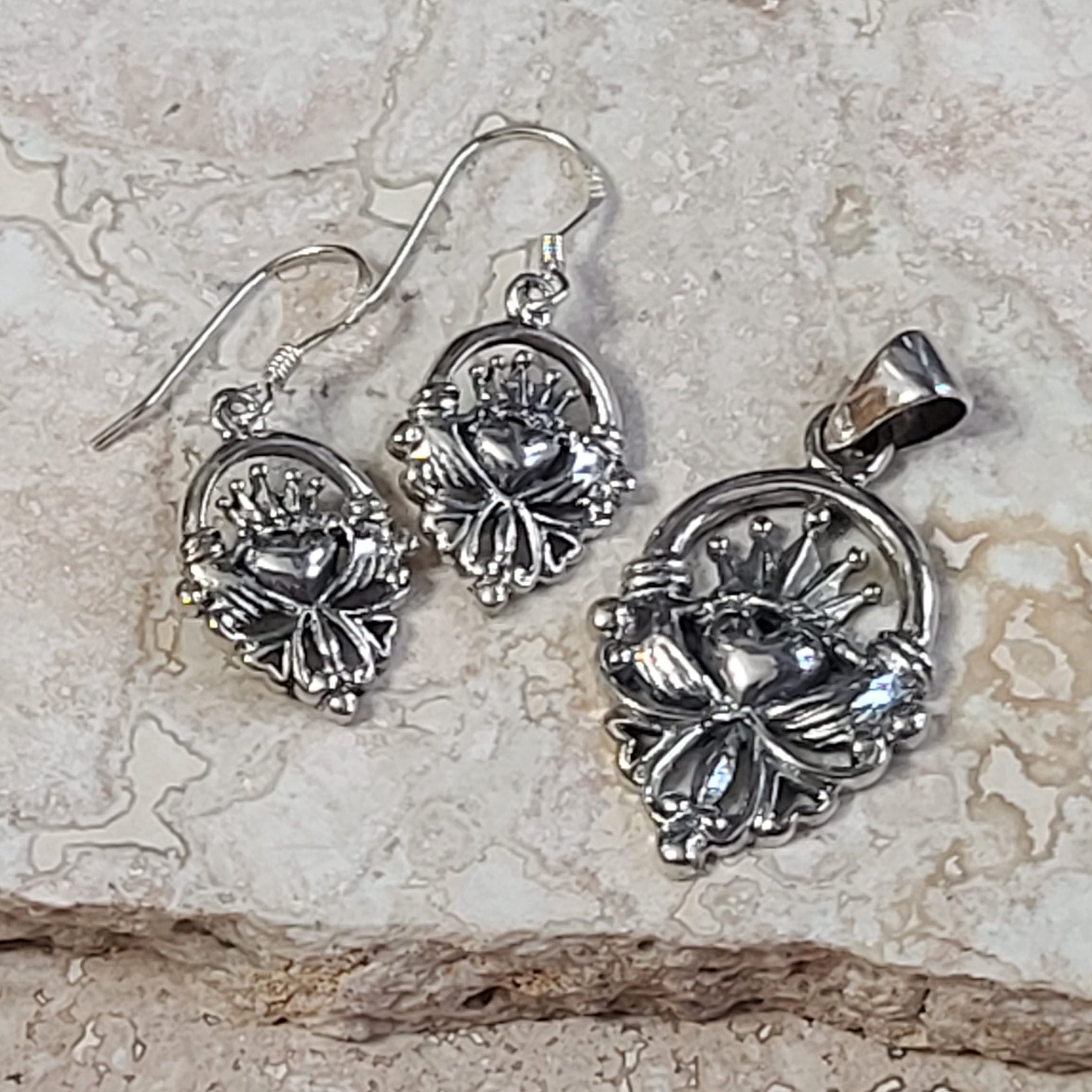Irish Claddagh 925 Sterling Silver Pendant & Earrings Set