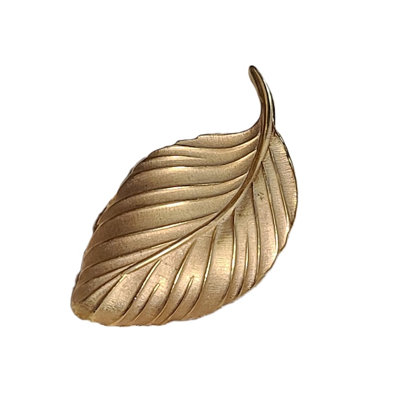 Lisner Goldtone Leaf pin - Click Image to Close
