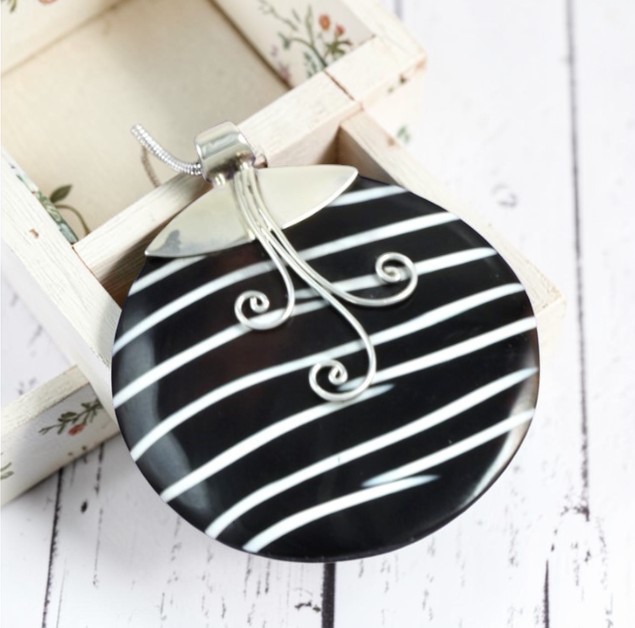 Mop Black and White Shell Pendant 925 Sterling Silver