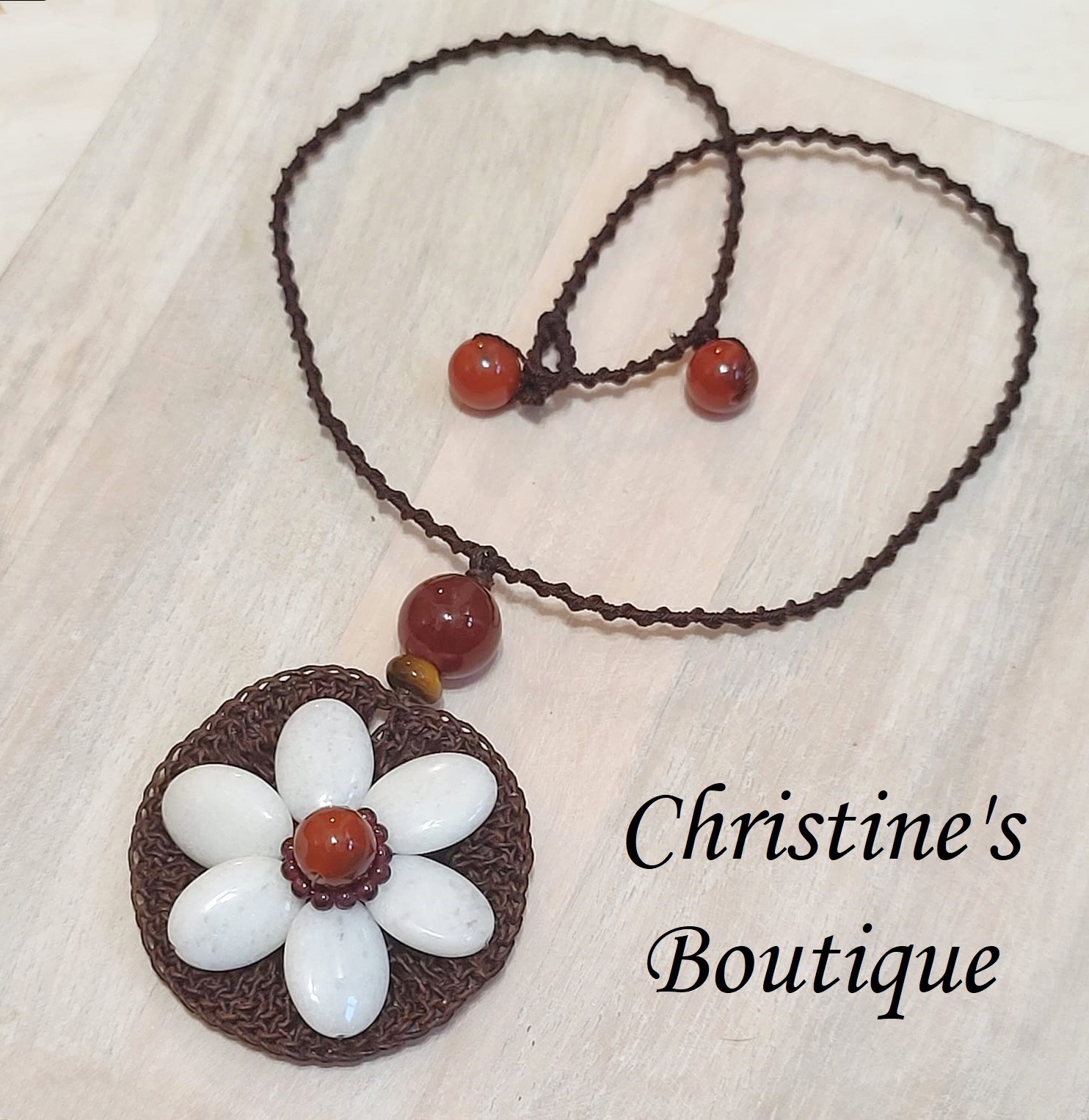 Macrame Gemstone Flower Pendant Necklace - Click Image to Close