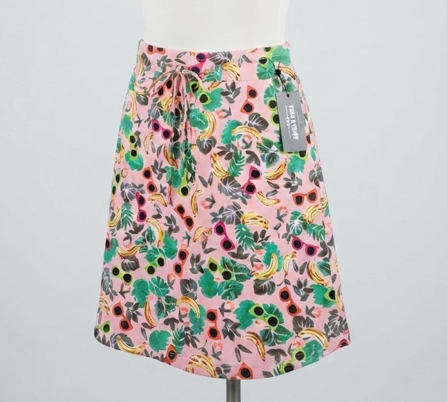Agnes & Dora pull on skirt NWT Size Small tropical pattern