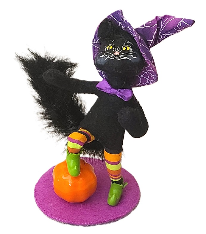 Annalee Halloween witch black cat with pumpkin