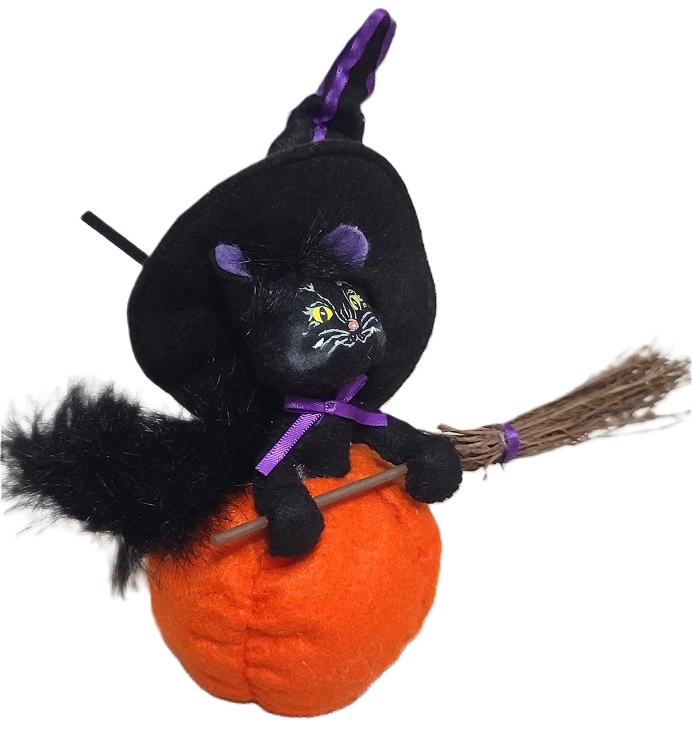 Annalee Halloween black cat on a pumpkin felt figure