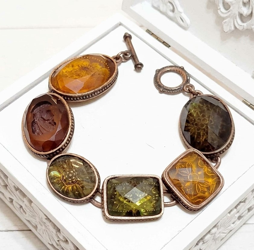 Cameo style braceleet, with etched cabachons, toggle clasp