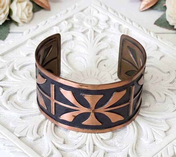 Vintage Tribal Print Copper Cuff Bracelet Signed Copper C.