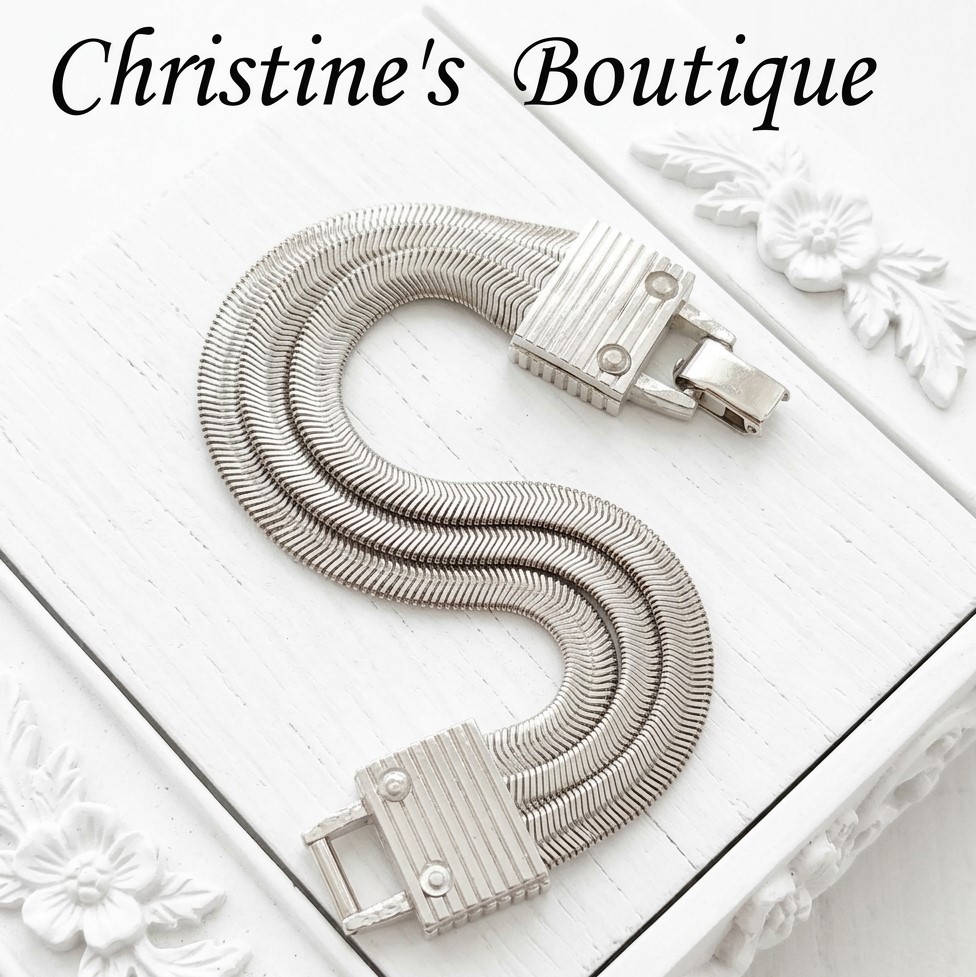 Slinky bracelet, silvertone 3 strand slinky chain, vintage bracelet