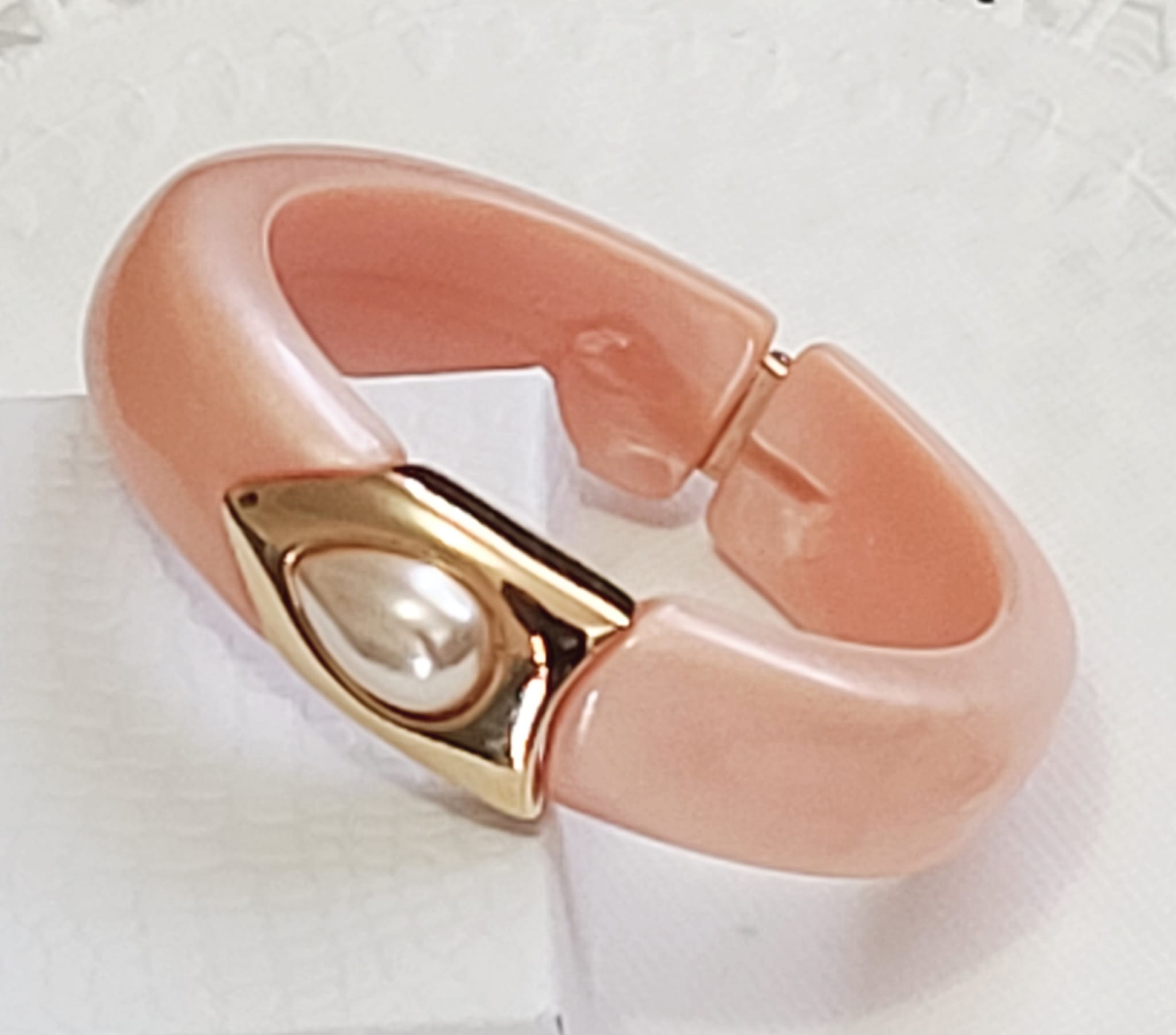 Napier peach bangle bracelet with center pearl