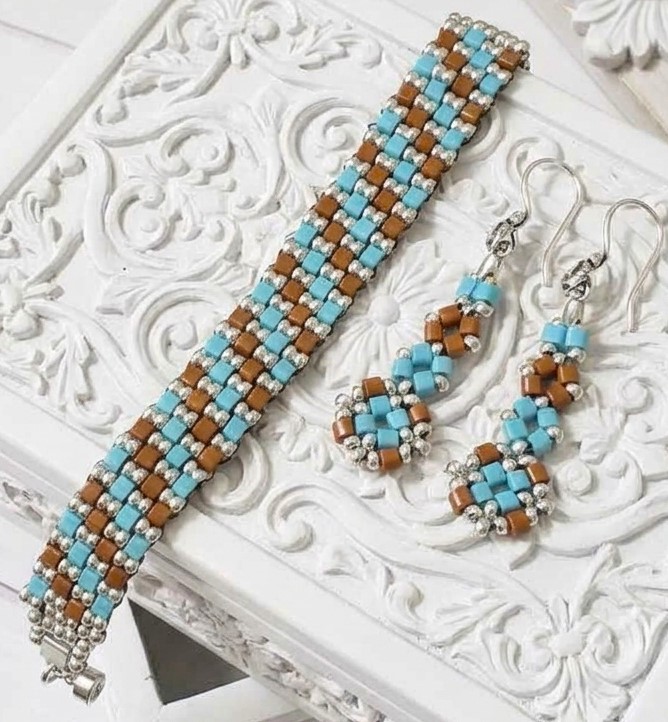 Miyuki Glass Cube Beaded Bracelet and Earrings Set - Handcrafted