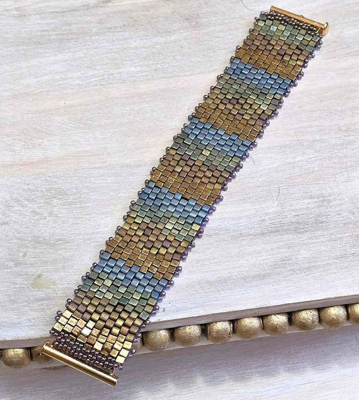 Blue gold ombre, handcrafted bracelet, miyuki glass beads, peyote stitch, cube like scale beads
