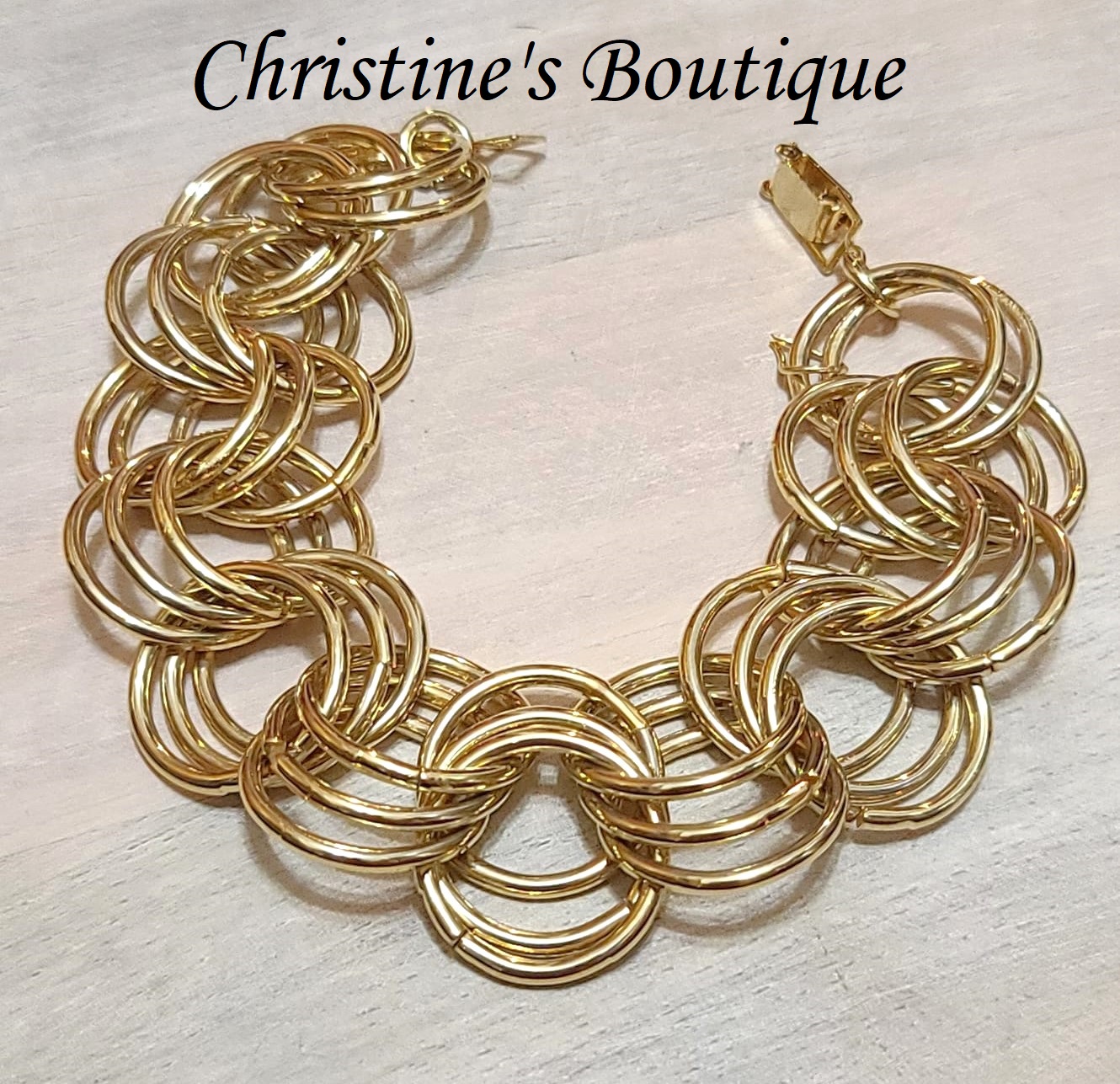 Vintage goldtone bracelet, link style with triple round link design - Click Image to Close