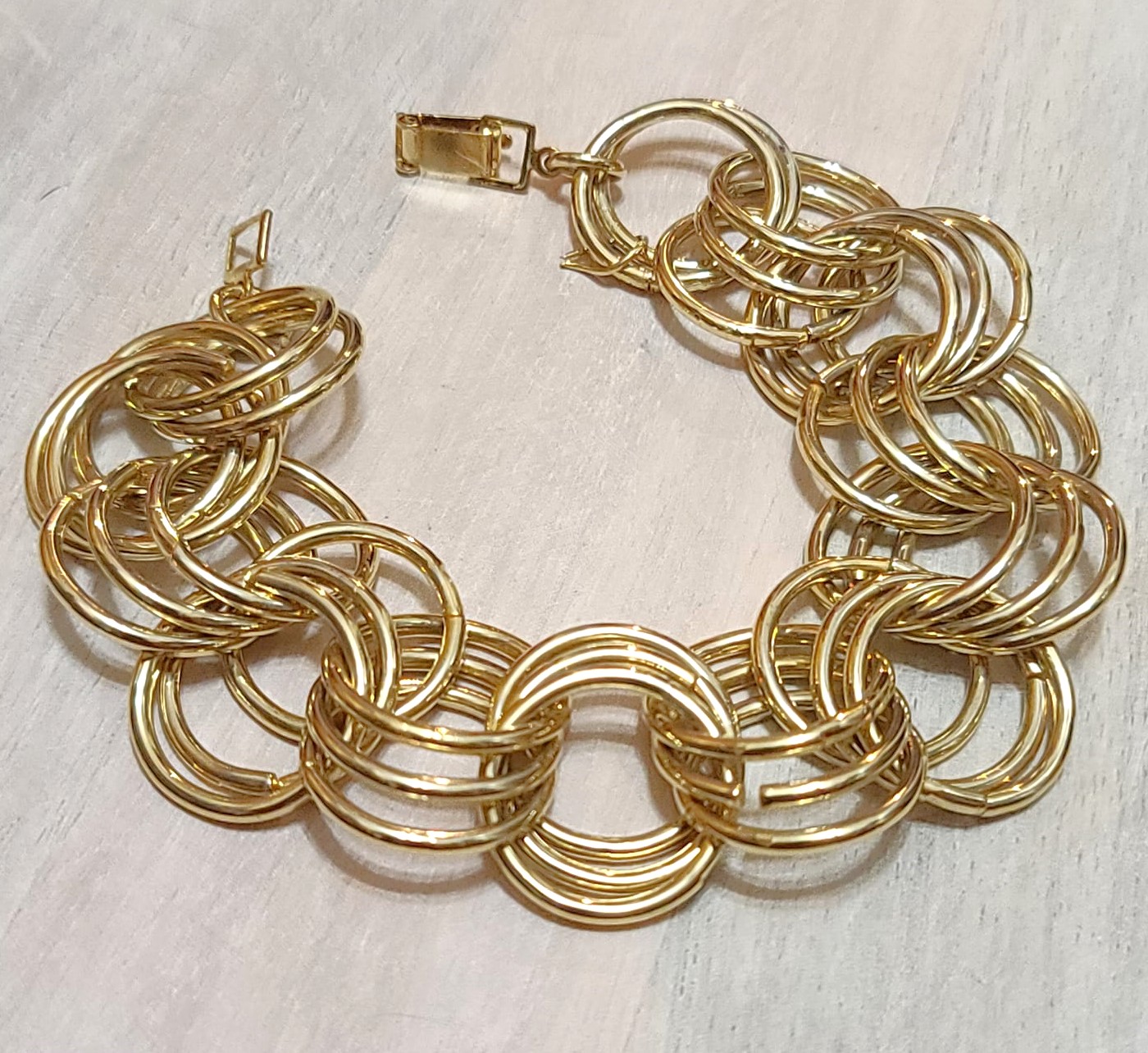 Vintage goldtone bracelet, link style with triple round link design
