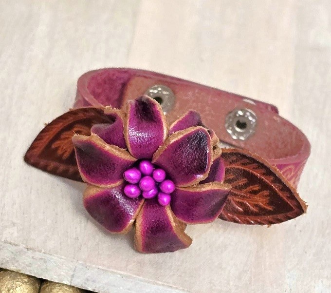 Mexican genuine leather center flower bracelet, band style, adjustable two snaps