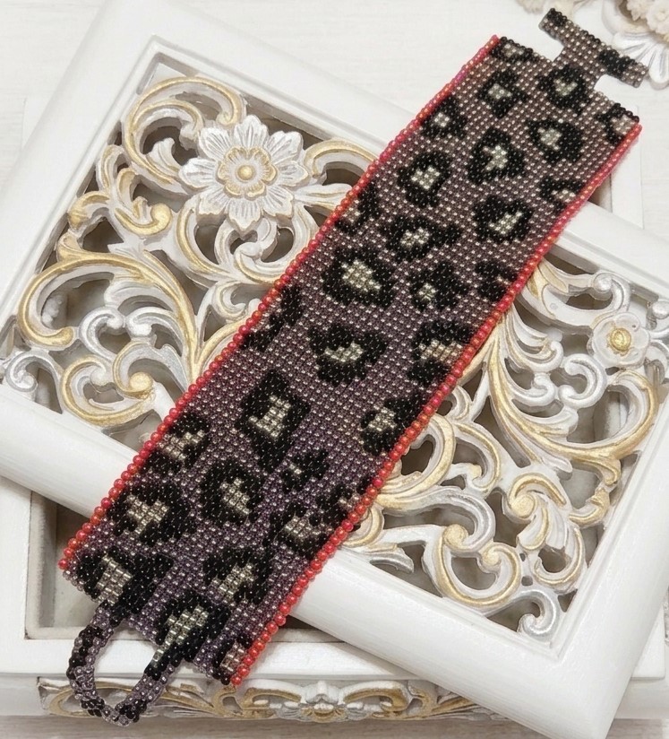 Miyuki Glass Leopard Print Beaded Bracelet