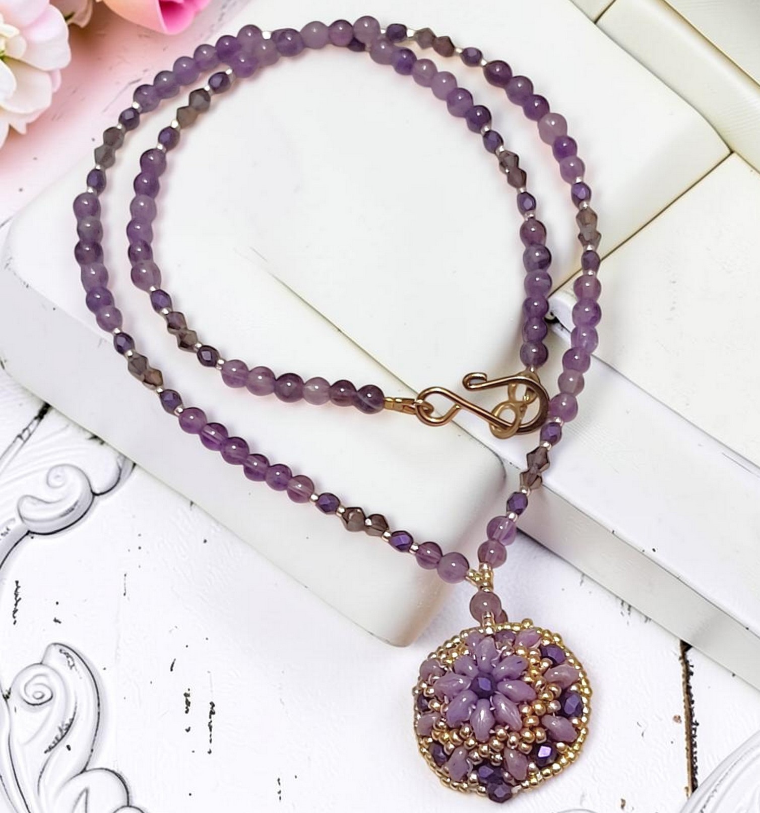 Ameythst Gemstones and Crystal Beaded Bead Pendant Necklace