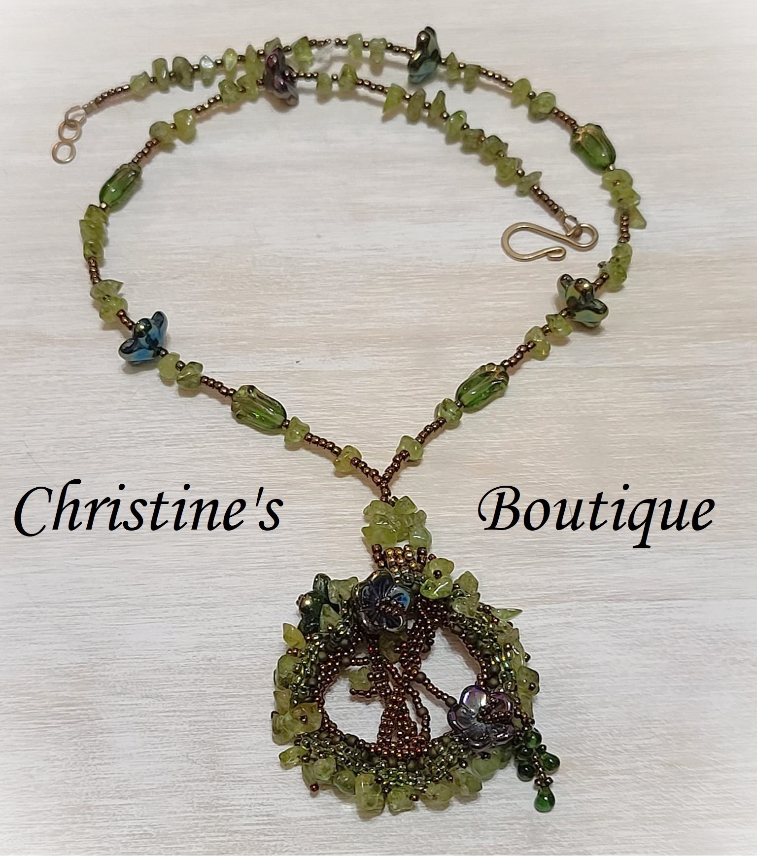 Tree of life pendant necklace, peridot gemstones, miyuki glass - Click Image to Close