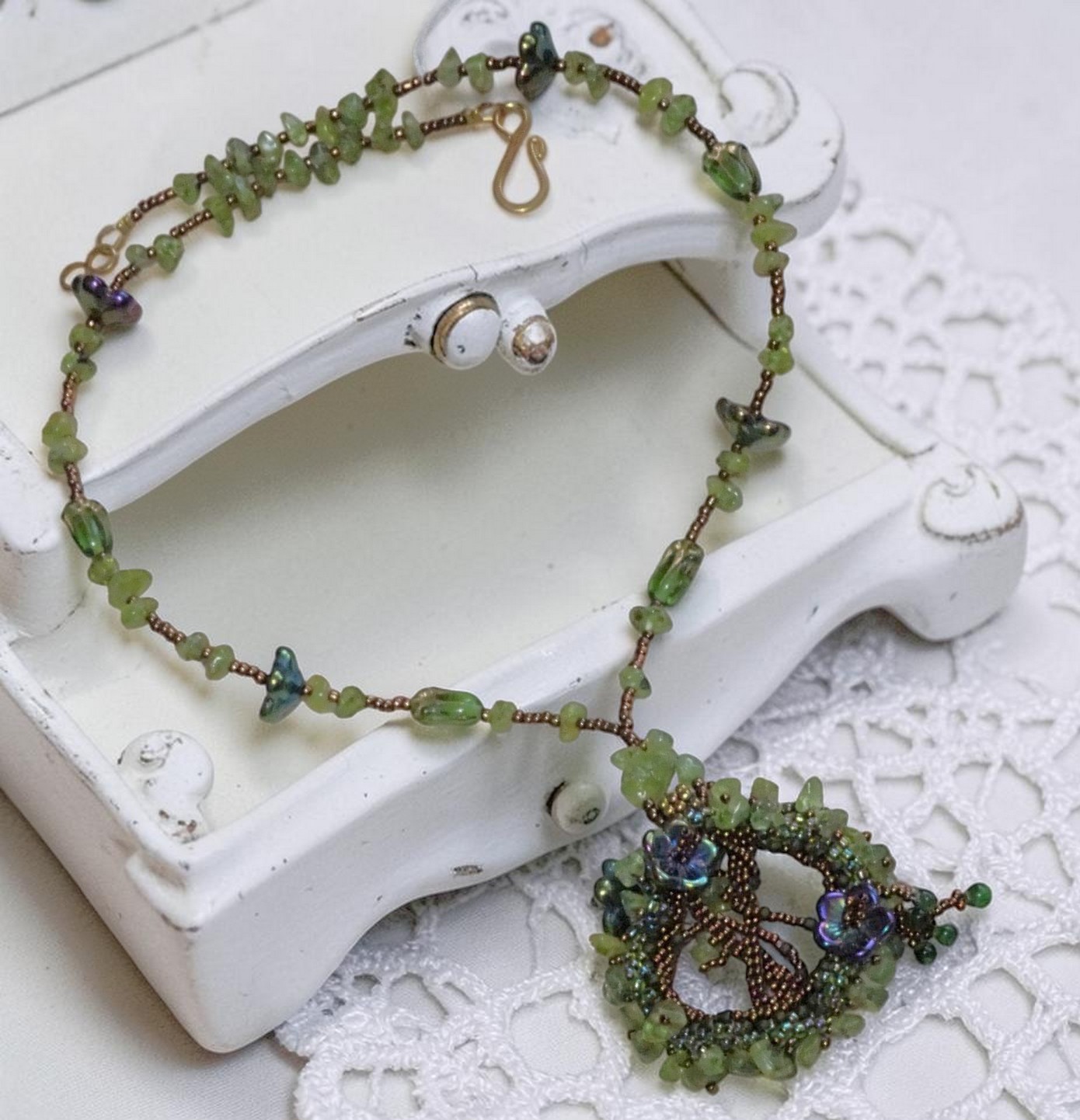 Tree of life pendant necklace, peridot gemstones, miyuki glass