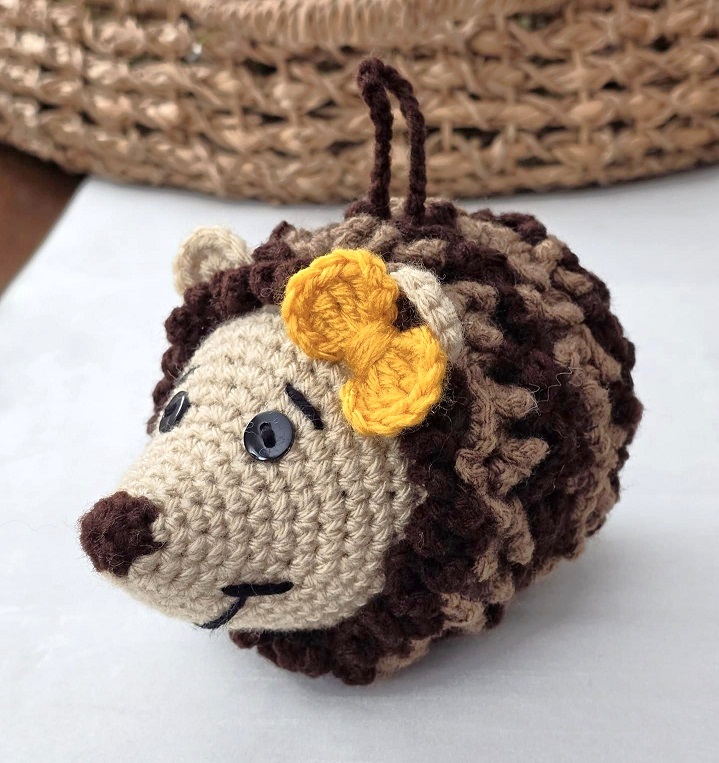 Crochet amigurumi hedgehog, amigurmi toy, amigurmi hedgehog, handmade hedgehog