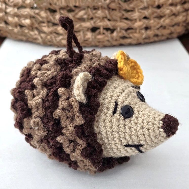 Crochet amigurumi hedgehog, amigurmi toy, amigurmi hedgehog, handmade hedgehog