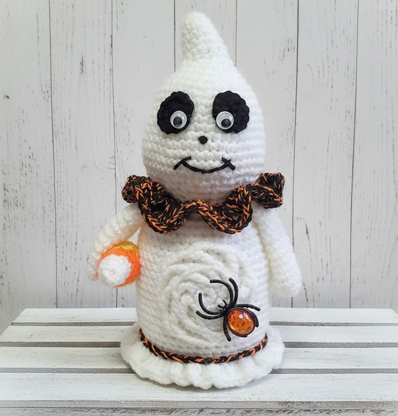 Crochet amigurumi handmade ghost