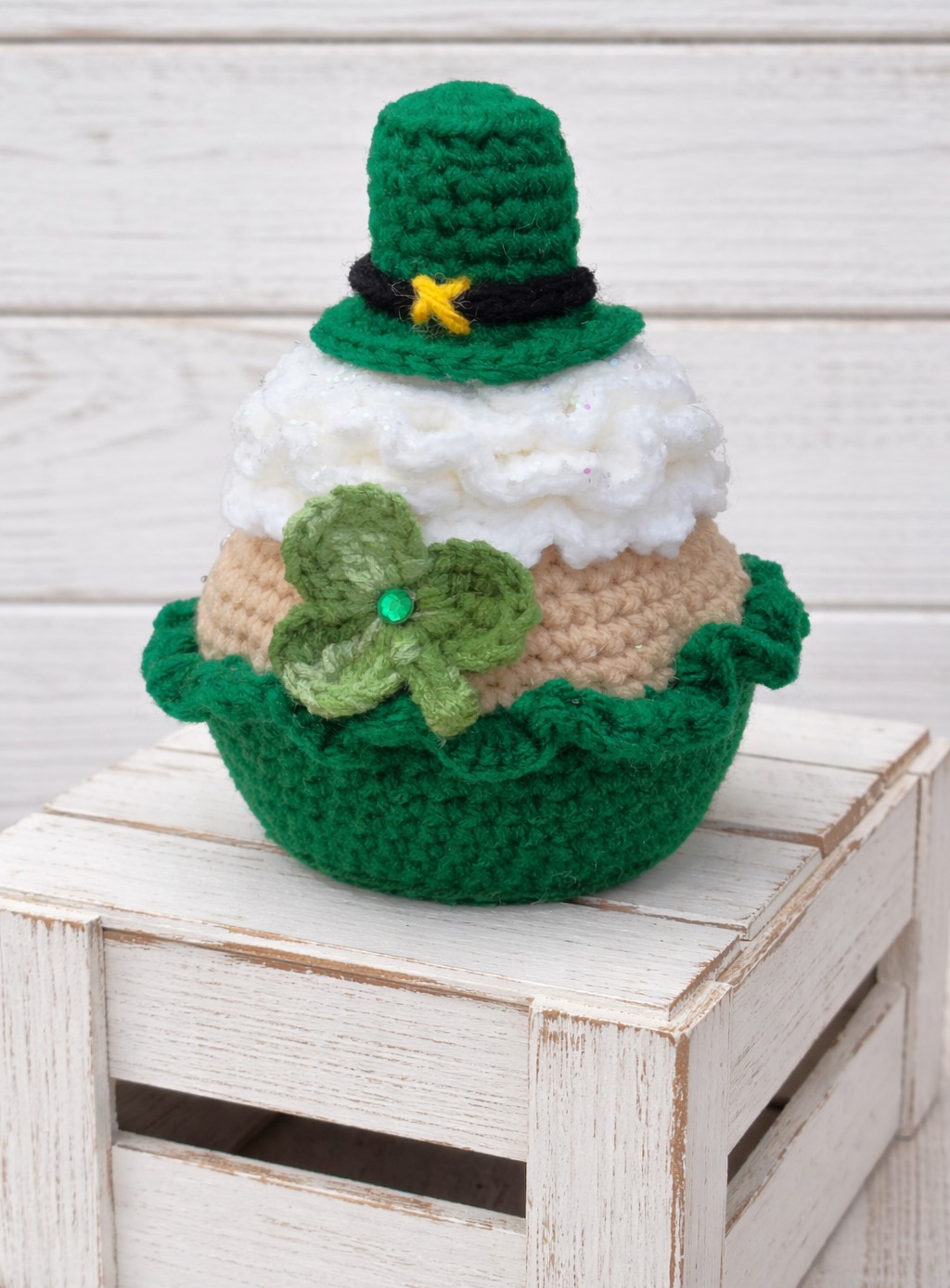 St Patricks Day Irish Cream Cupcake figure Crochet Amigurumi