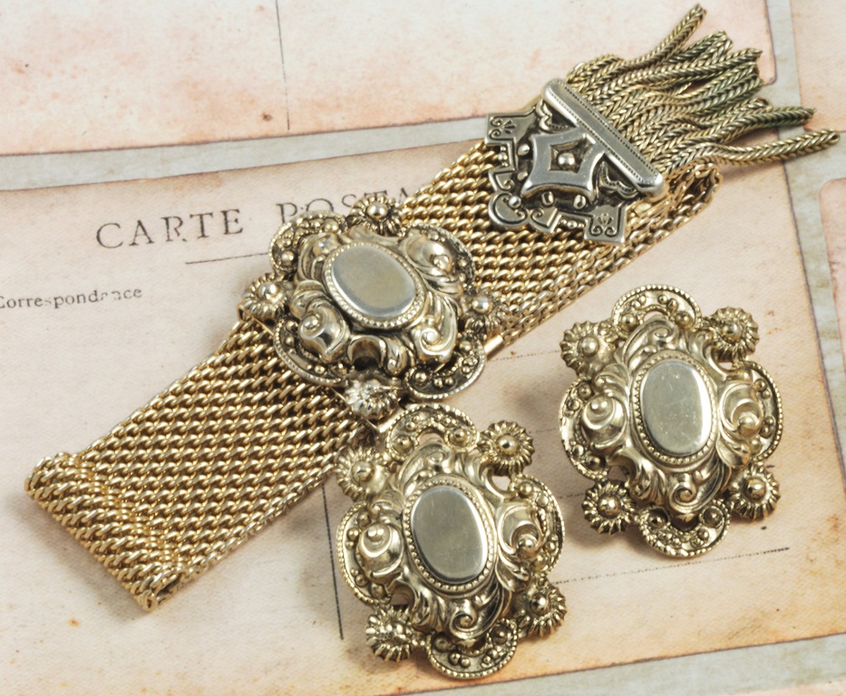Art Deco Gold Mesh Bracelet with Earrings