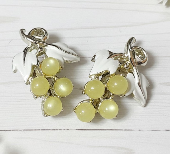 Yellow moonglow earrings, grape motif, vintage clip on style