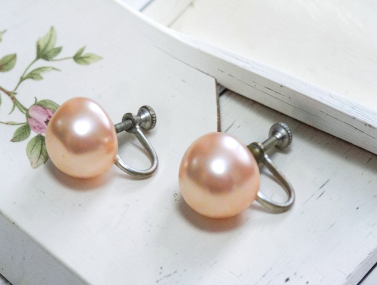 Pink pearl button earrings, vintage screw back style