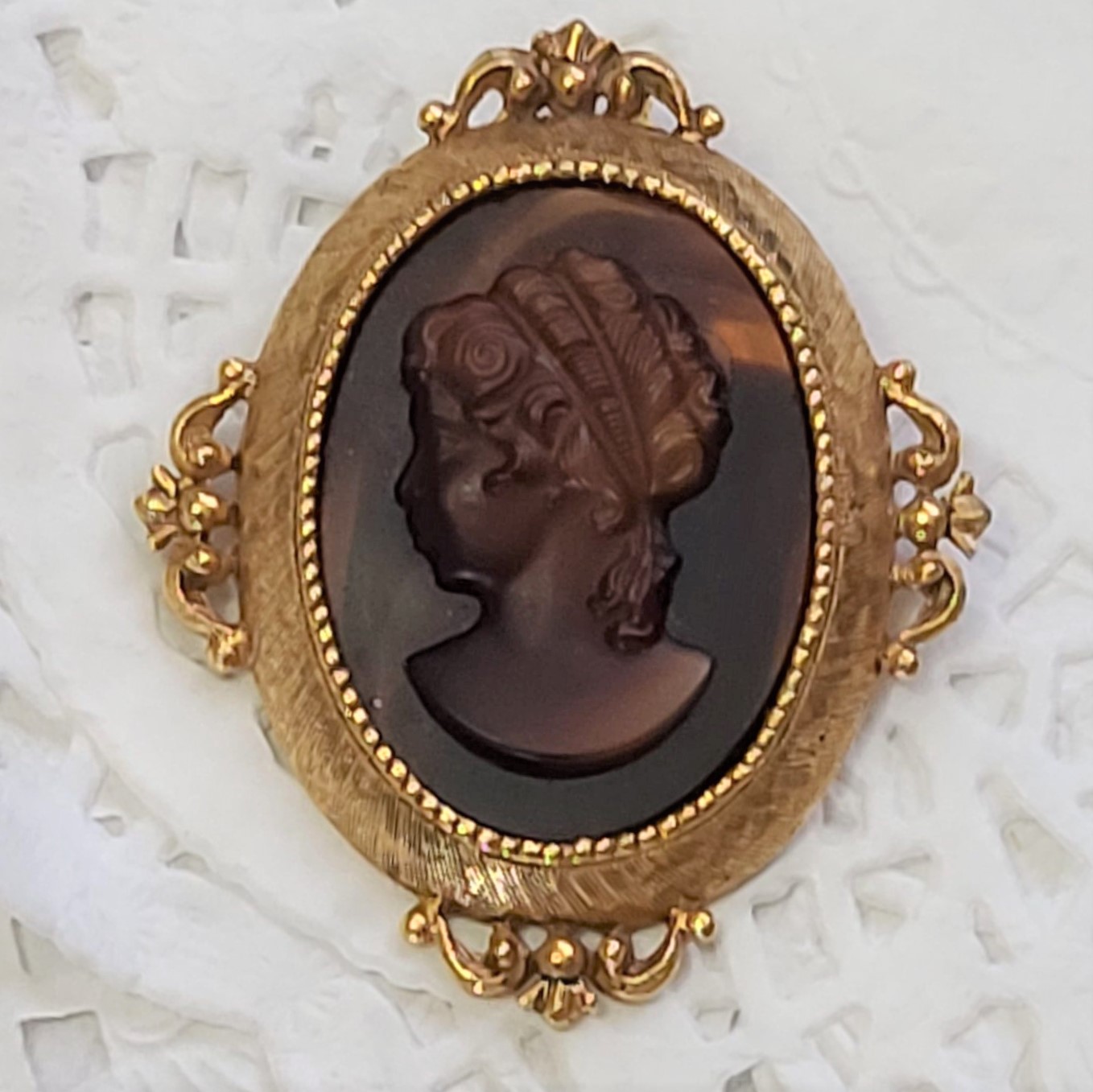 Cameo Vintage Pin Marbled Glass Signed Florenza